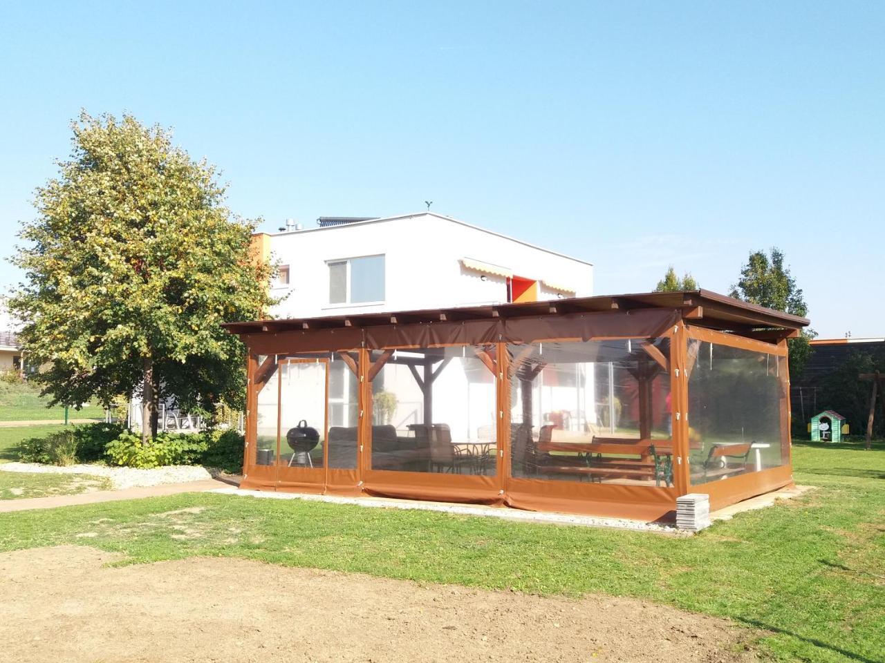 Vila Moravia Pasohlávky Exterior foto